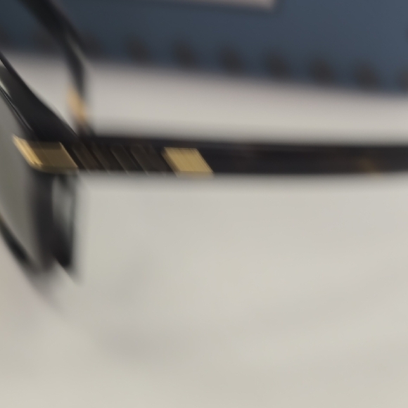 Gucci Dark Tortoise Sunglasses for Men - Picture 4 of 4